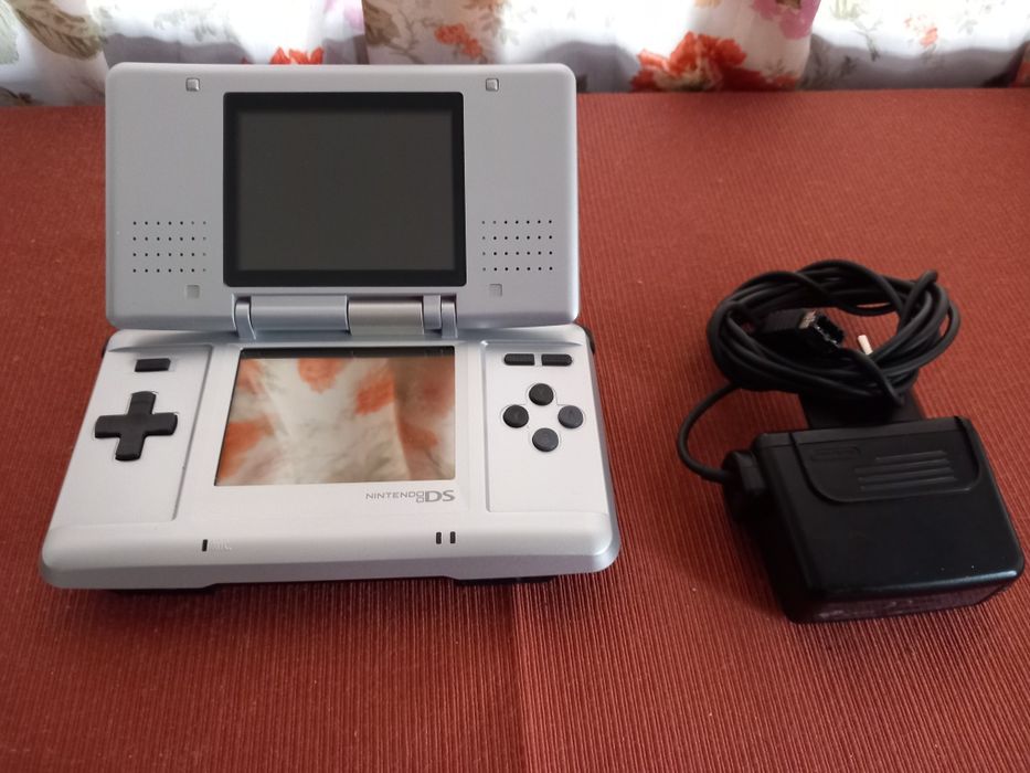 Consola Nintendo gameboy ds com jogo