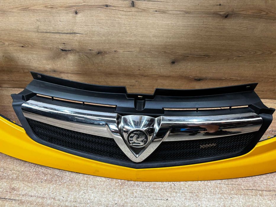 Grill atrapa zderzaka Opel Vivaro