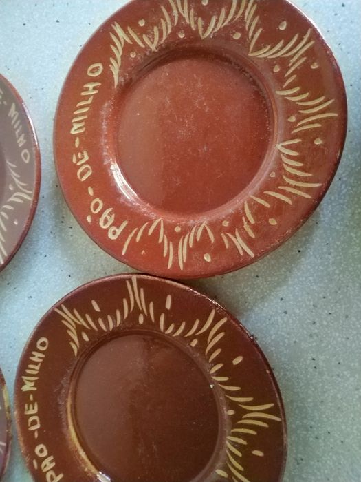 6 tijelas de caldo verde com pires, usadas mas em bom estado.