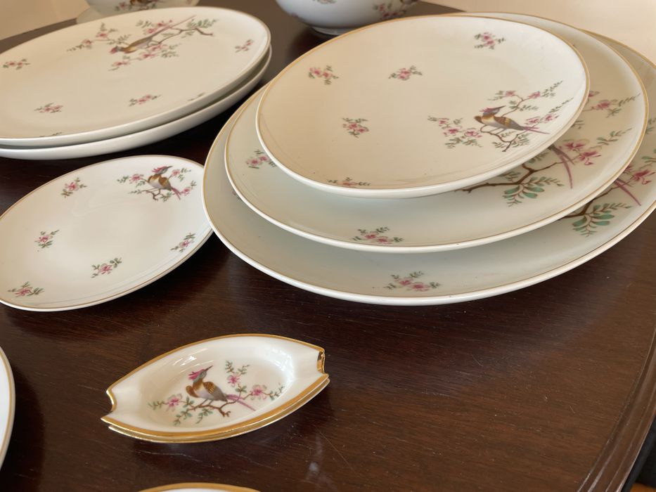 Servico Vista Alegre, anterior a 1968, impecavel e completo