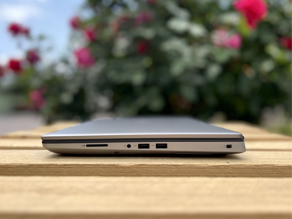 RTX 5000 16GB/Dell Precision 7550/i7-10875H/32GB+SSD 1TB/15.6"FHD IPS