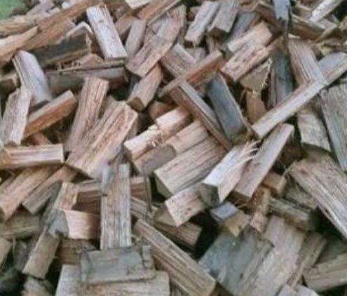 Lenha de eucalipto seca fazemos entregas