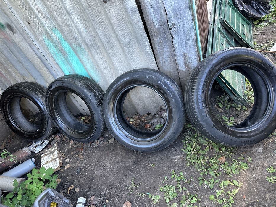 Срочно  mishelin 215/65/17