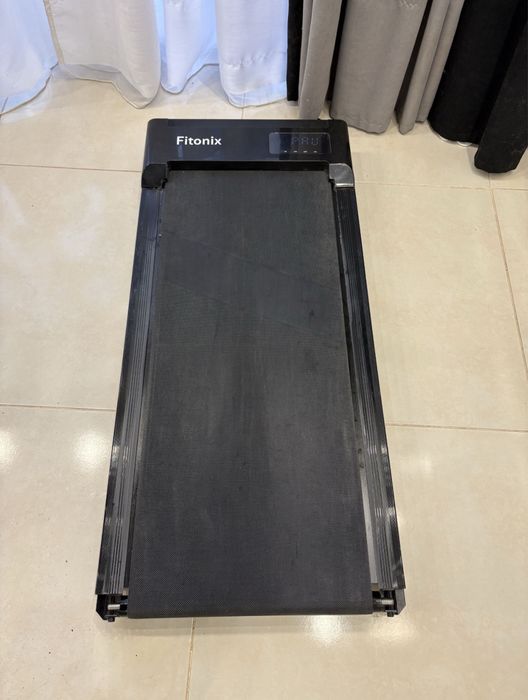 НОВА БІГОВА ДОРІЖКА новая беговая дорожка дісплей поручень