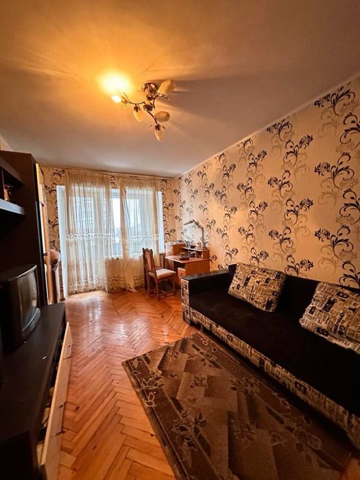 Продам квартиру м. Шептицький