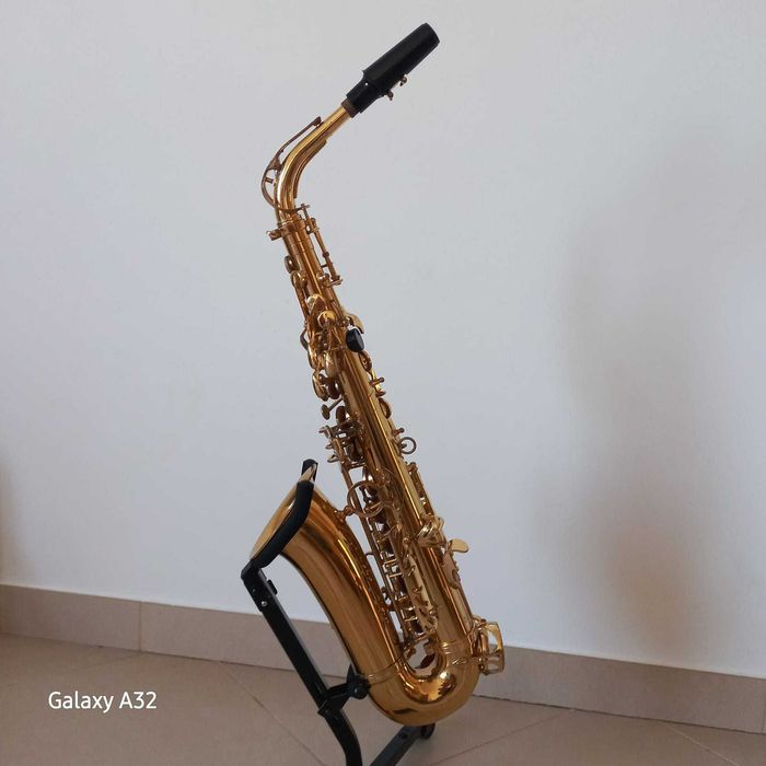 Saxofone Alto J. Michael AL500