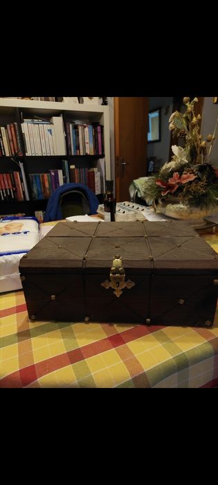 Caixas antigas em madeira