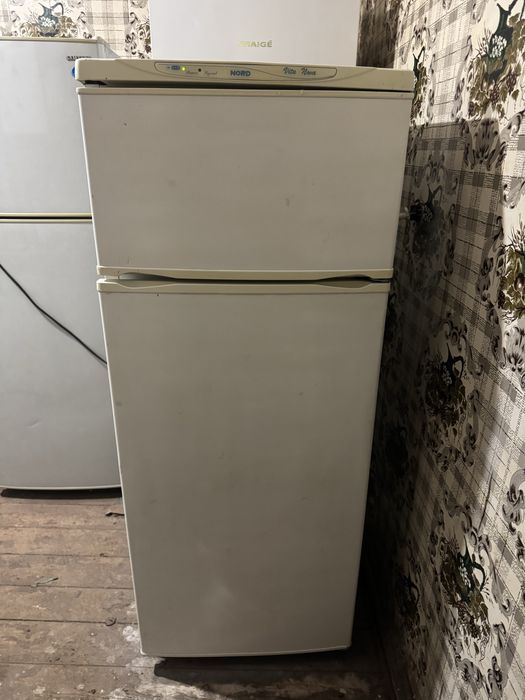 Продам холодильник в гарному стані