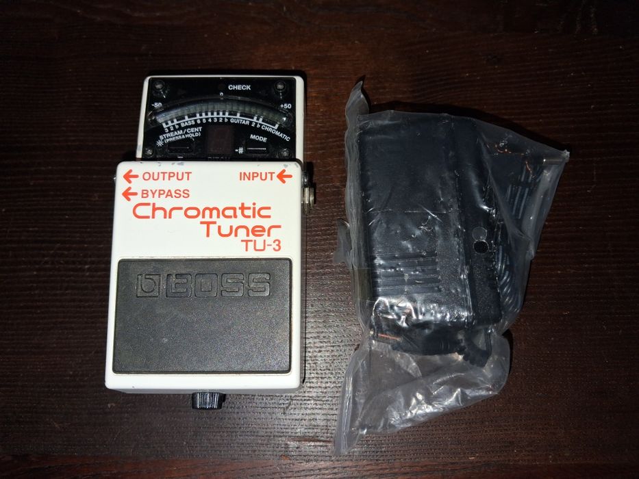 Boss TU-3 Chromatic Tuner mais transformador