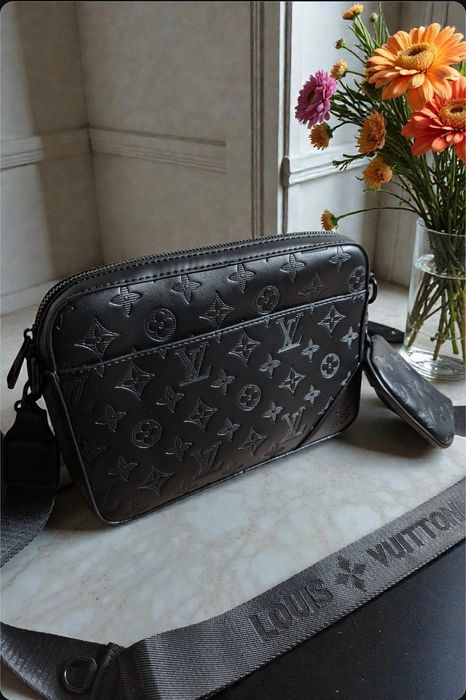 Louis Vuitton Duo Messenger Czarna  – Monogram Eclipse – Ide