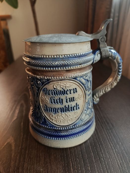 Stary niemiecki kufel z deklem