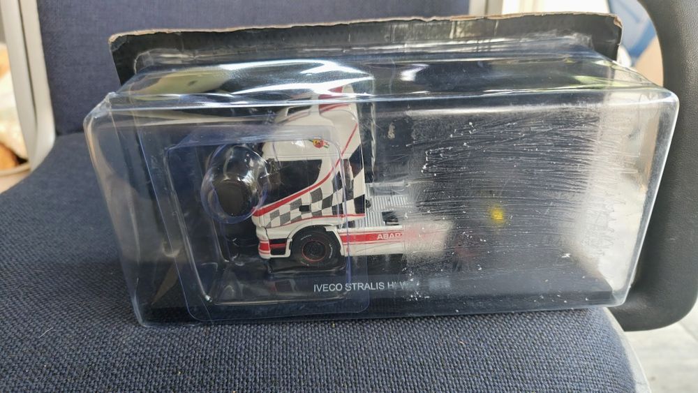Model iveco 1:43