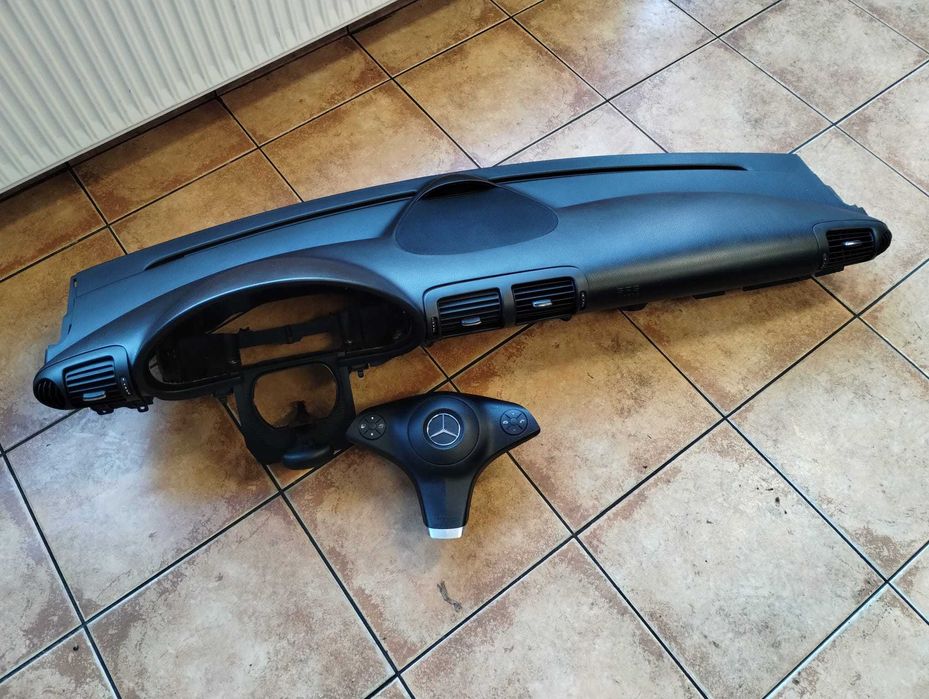 deska kokpit poduszka kierowcy pasażera Mercedes CLC CL203 . 08-11r.