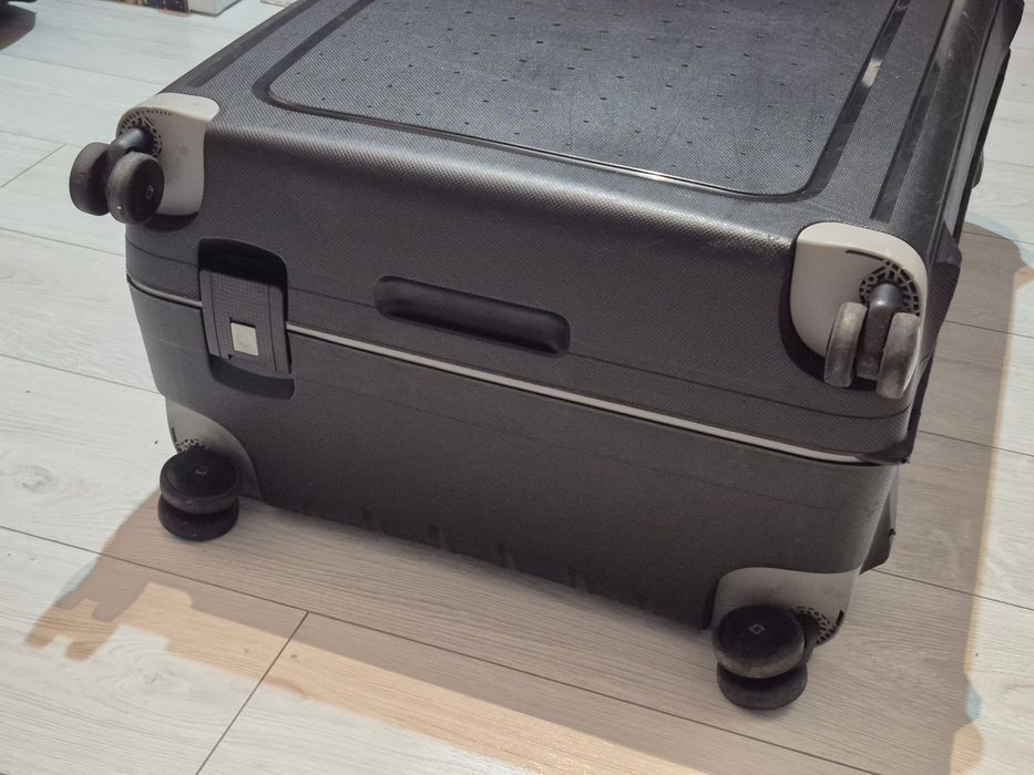 Walizka duża Samsonite Scure Spinner | XL 138l | twarda | czarna
