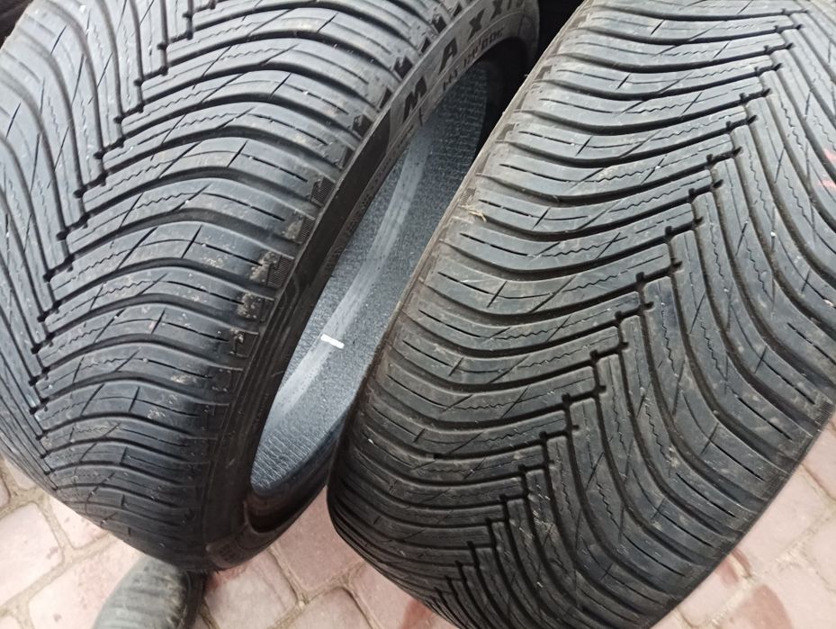 Opony całoroczne 245/50/19