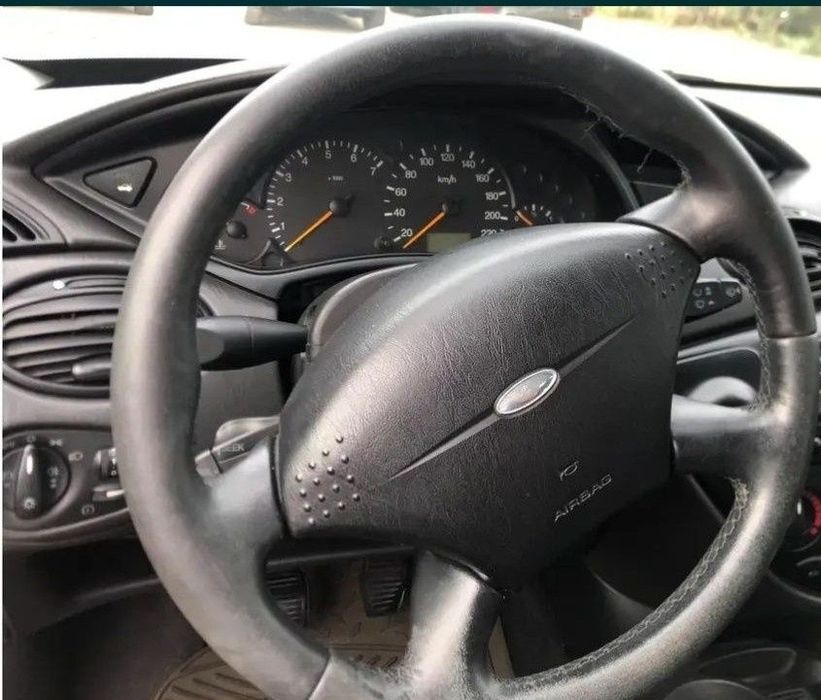 Ford focus ano 1999 1.6 gasolina