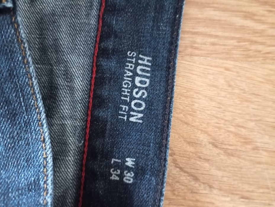 Spodnie męskie dżinsy Tommy Hilfiger rozmiar 30/34 stan bardzo dobry