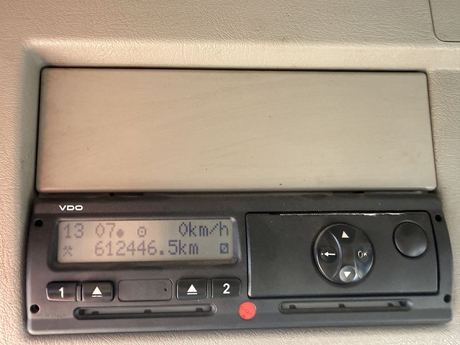 VOLVO FM360 COM GRUA HMF 1560 APENAS 600.000km ###OPORTUNIDADE###