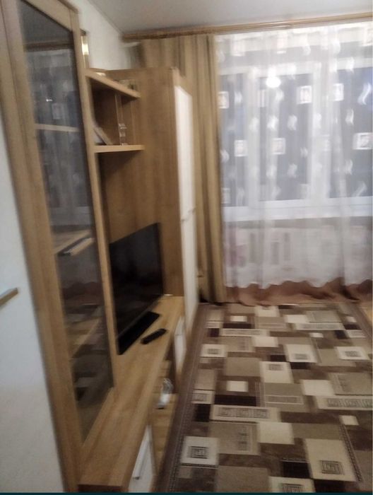 Здається кімна в гуртожитку на Цем посьолку .
