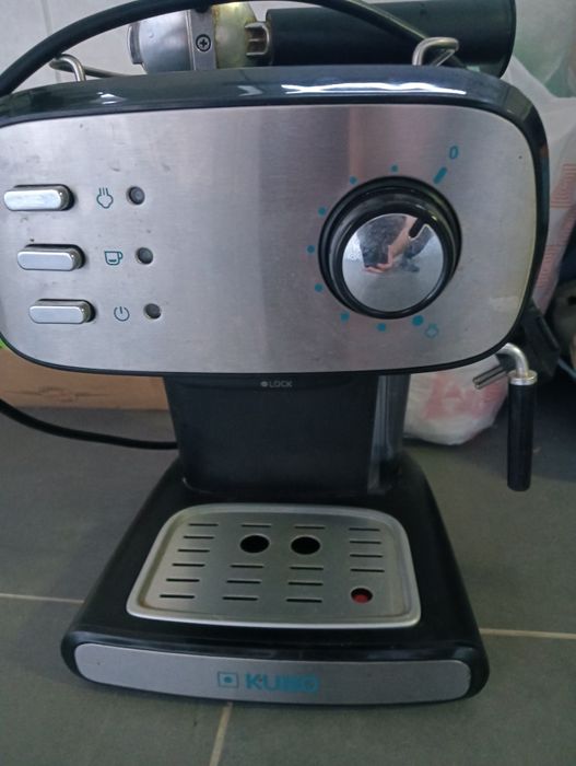 Máquina café marca KUBO