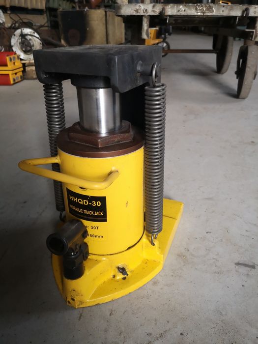 Прокат, оренда підкатних такелажних роликових опор, домкрат