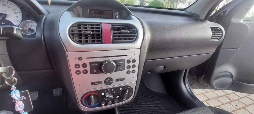 Opel corsa 1.3 cdti, comercial, a gasóleo de 2005, ar condicionado.