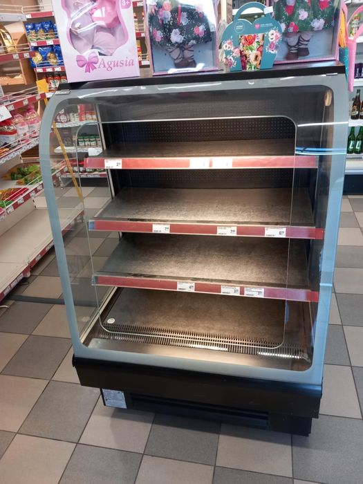 Wyposażenie  sklepu sprzedam -tanio