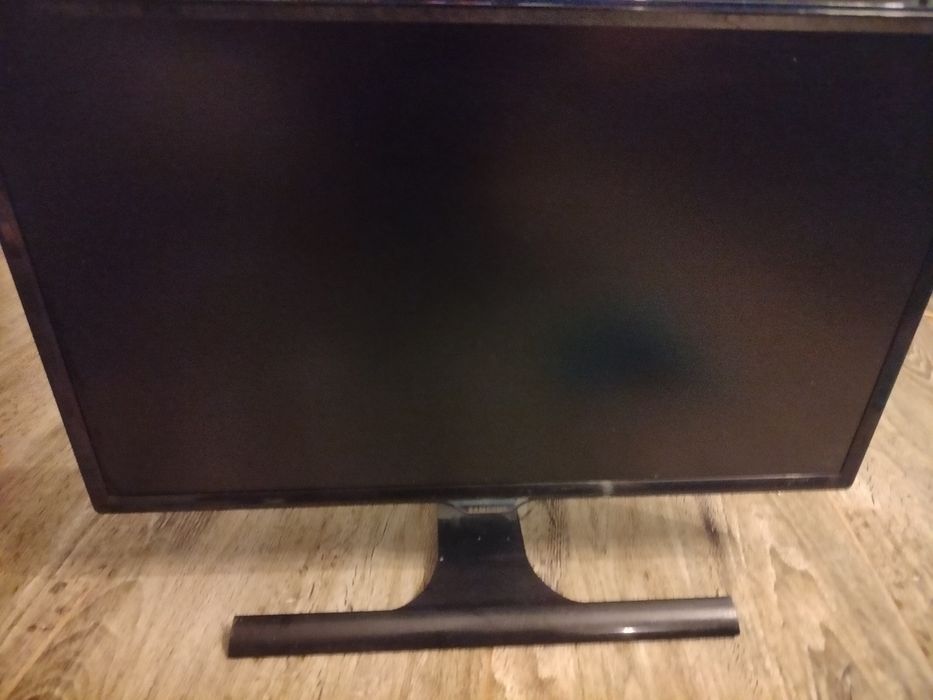 Monitor Samsung z funkcją TV model T24E390EW.