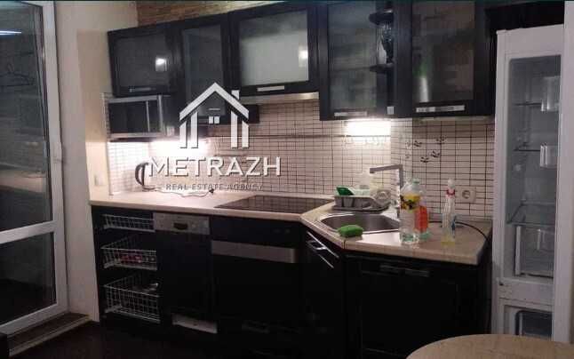 Продается 3-х комнатная квартира 10/16, Алексеевка Ахсарова 15а(73988)