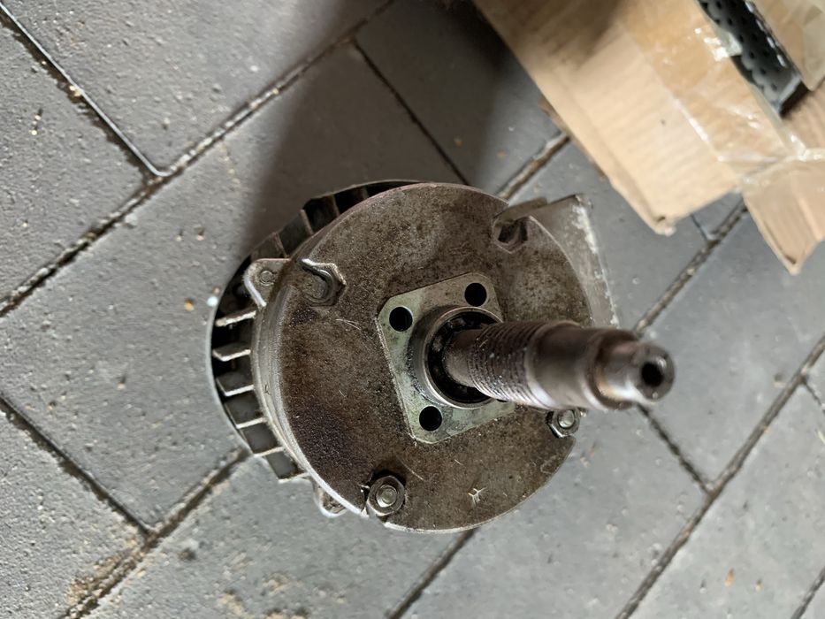 Silnik elektryczny 0,04kW