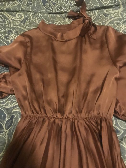 Miedziana sukienka elegancka