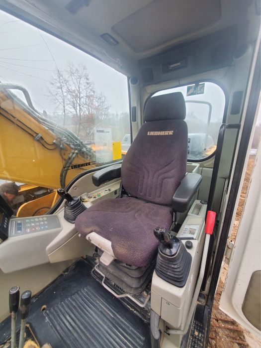Екскаватор Liebherr 906