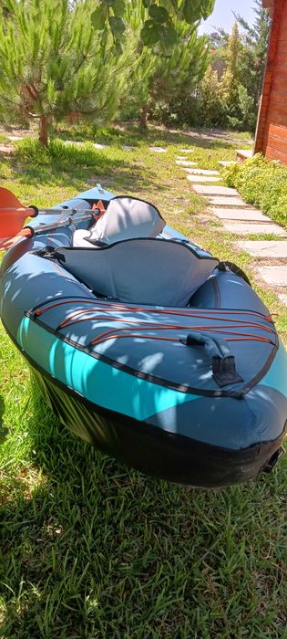 Espetacular kayak insuflável azul