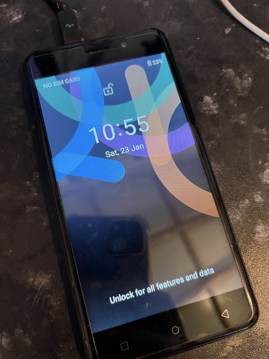 Qubo Phone 8GB with Google Play64729953399041120