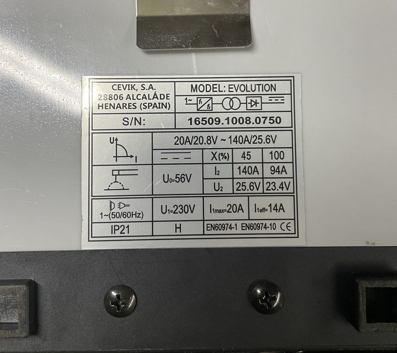 Máquina de Soldar Cevik Evolution 140A – Como Nova!