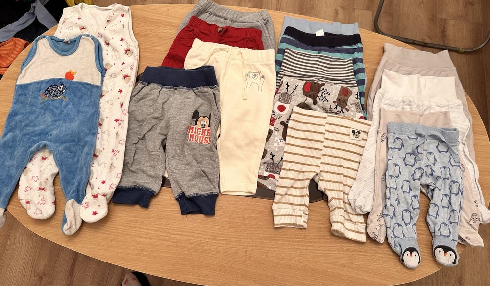 Paka ubranek niemowlęcych