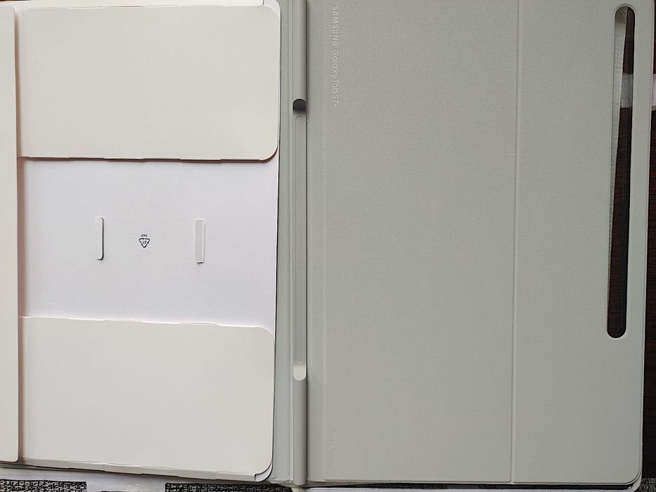 Чехол-книжка Samsung Smart Book Cover. Оригинал. Новый.