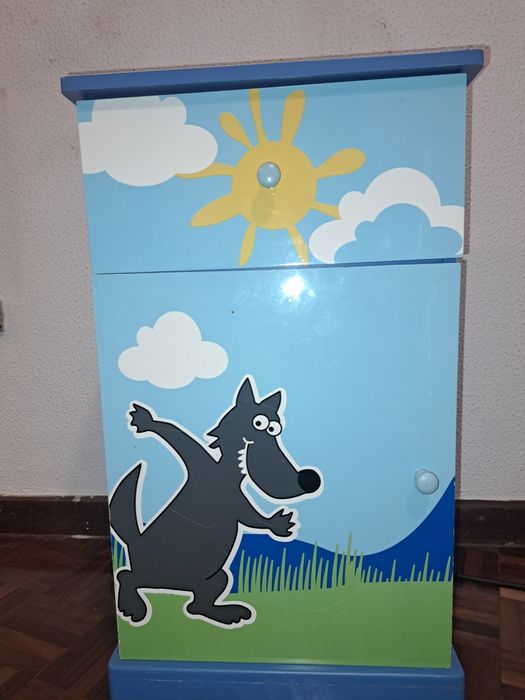 Mesas de cabeceira quarto de criança. ( 2) unid.