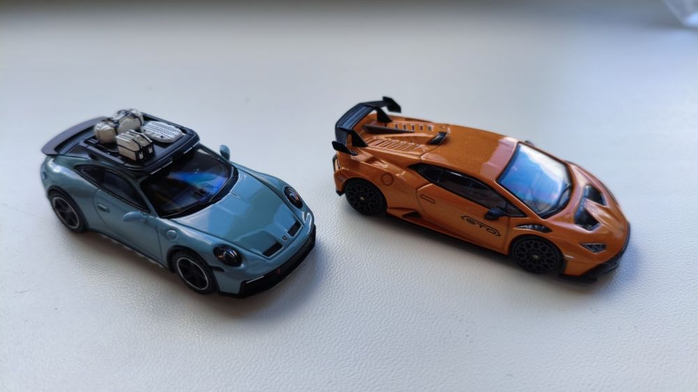 Hot Wheels premium Mini GT