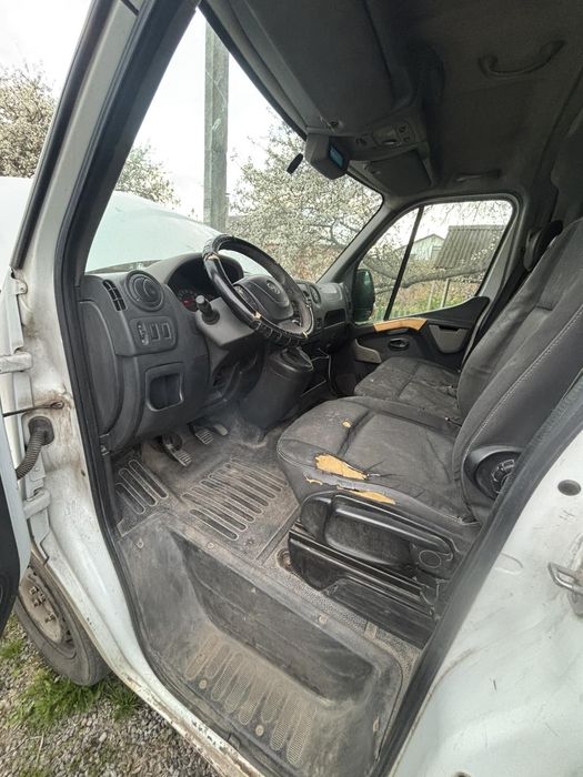 Вантажний бус Opel Movano дизель  2.3  2010 року