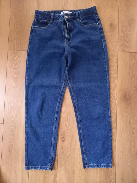 Ciemnoniebieskie jeansy 40