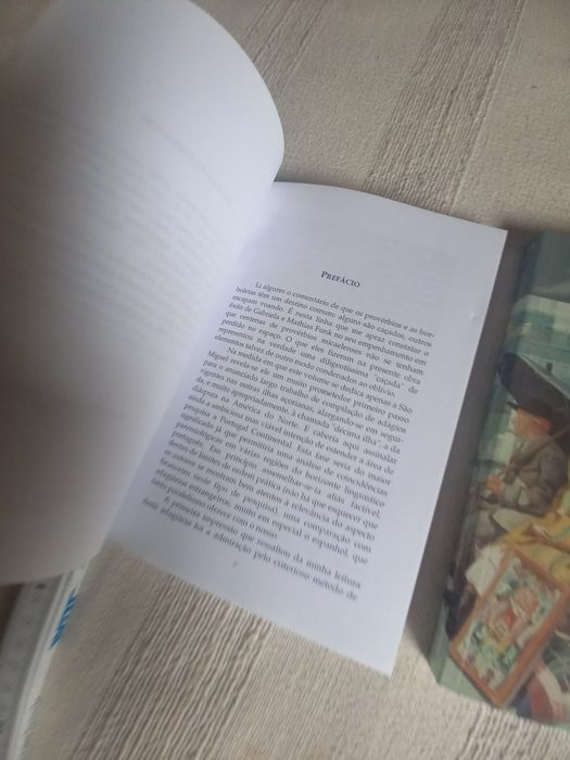 Dois livros sobre provérbios populares dos Açores