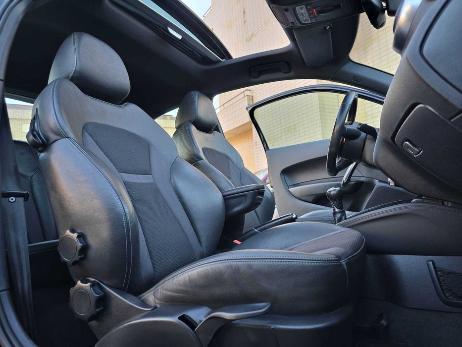 AUDI A1 S LINE 1.6TDI 105CV "FULL EXTRAS"