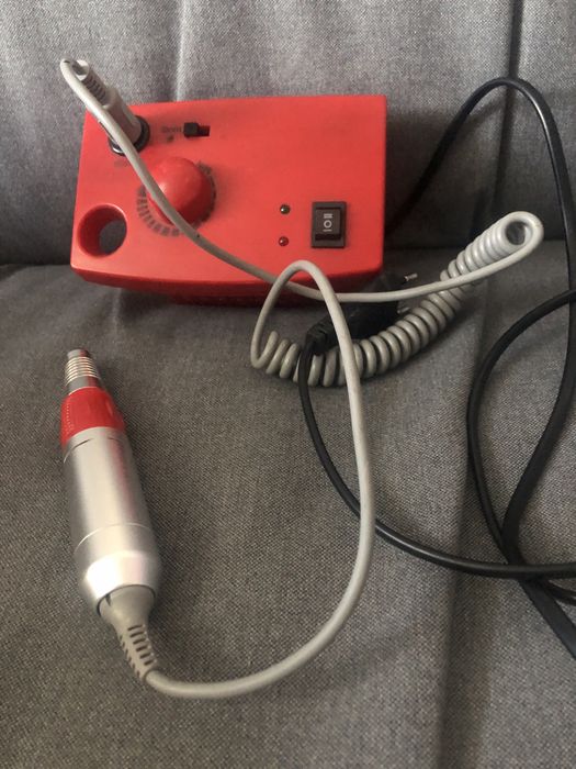 Апарат для манікюру і педікюру