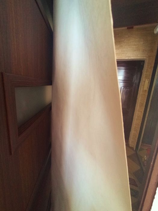 Tapeta 1 gatunek delikatny brokat