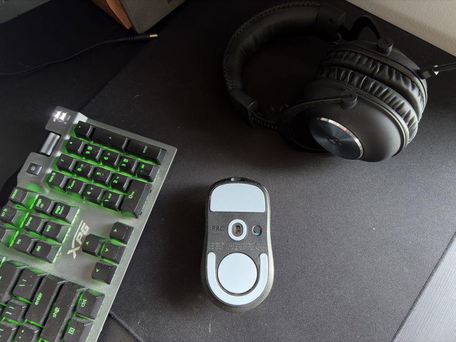 Mocny zestaw gamingowy PC: Ryzen 7 5700X3D + RX 6650 XT + Monitory, Peryferia Pro i Akcesoria