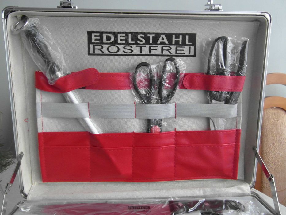 Zestaw noży w walizce EDELSTAHL ROSTFREI 24 elementy