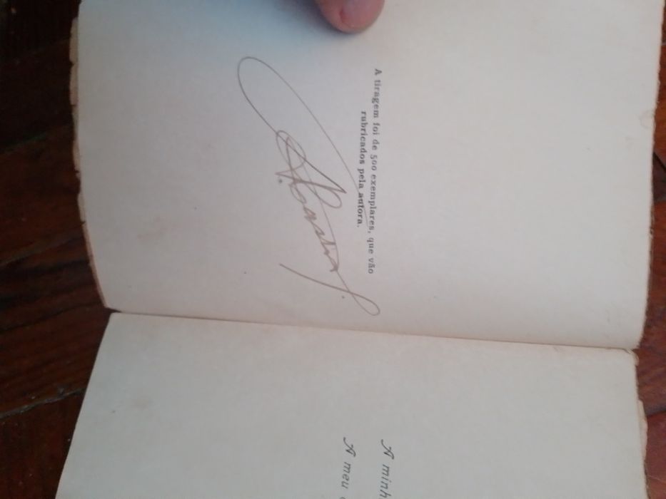 Consultor universal do Estudante 10 Volumes-80E- Creme maos 3E Desde3E