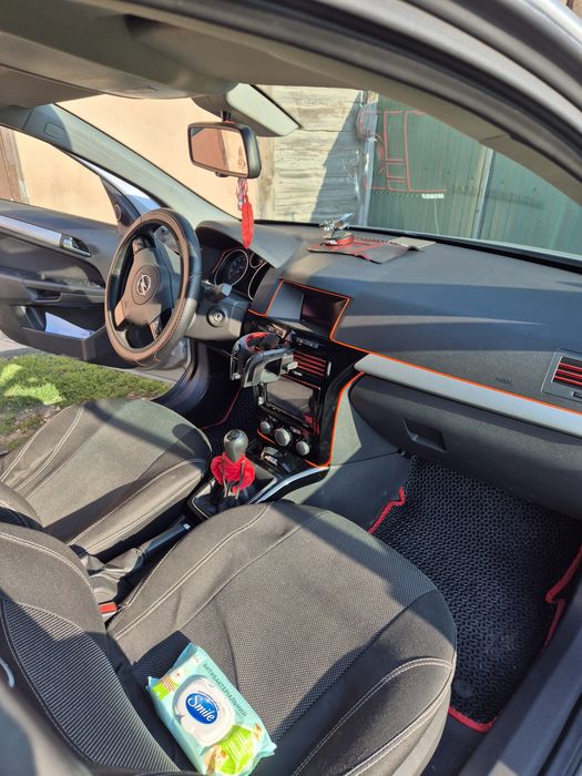 Продам Opel astra h 2010 року