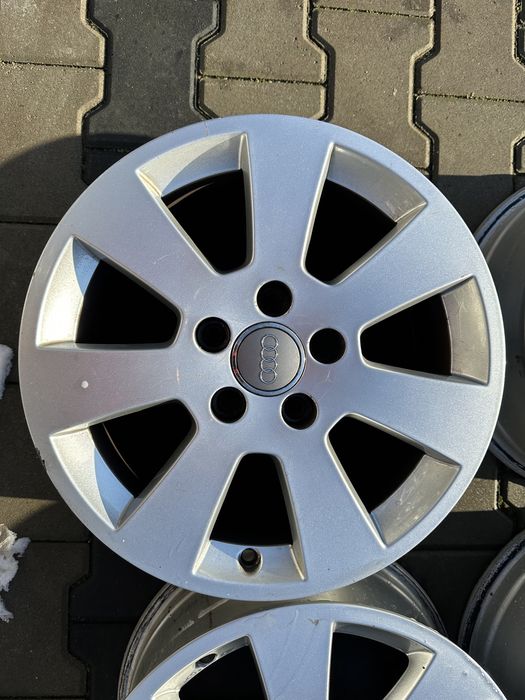 6,5jx16 et50 oryginal a3 8p stan jak nowy